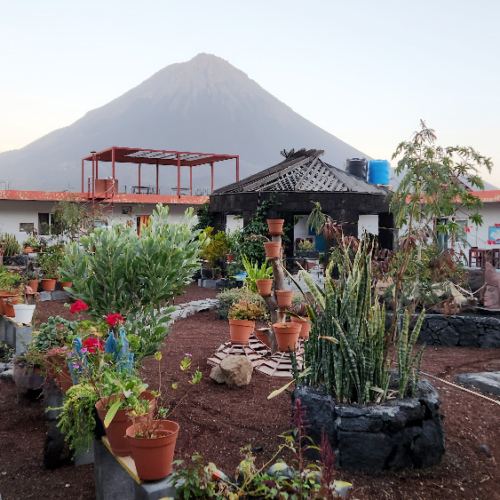 Cap Vert, le Pico do Fogo, hôtel Mariza. Cap Vert, Fogo, le Pico do Fogo, hotel Mariza.
