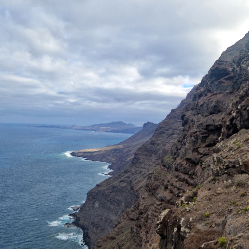 Grande Canarie, Mirador del Balcon. Agaete au loin. Grande Canarie, Mirador del Balcon.