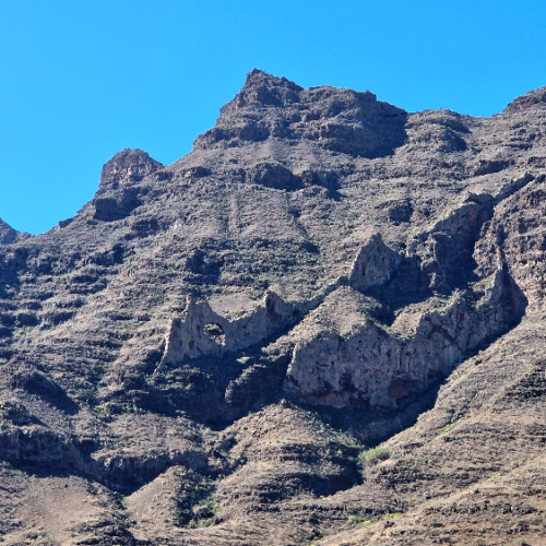 De très beaux dykes volcaniques. Grande Canarie, Tasarte, Mogan, Venegueta.