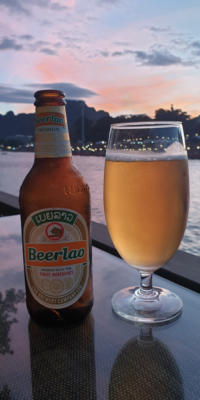 Bière du Monde. Bière au Laos. Bière du Monde.