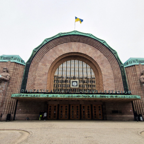 Helsinki, La gare Rautatieasema Jarnvagsstation. Helsinki.