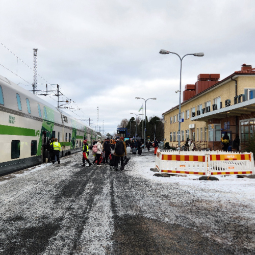 Arrivée à la gare de Rovaniemi. Finlande, Rovaniemi.