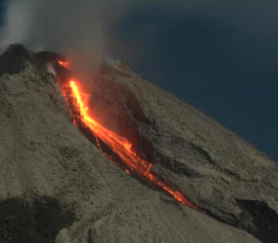 Indonésie, Java, volcan Mérapi. Indonésie, Java, volcan Mérapi.