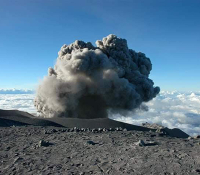 Indonésie, Java, volcan Mérapi. Indonésie, Java, volcan Mérapi.