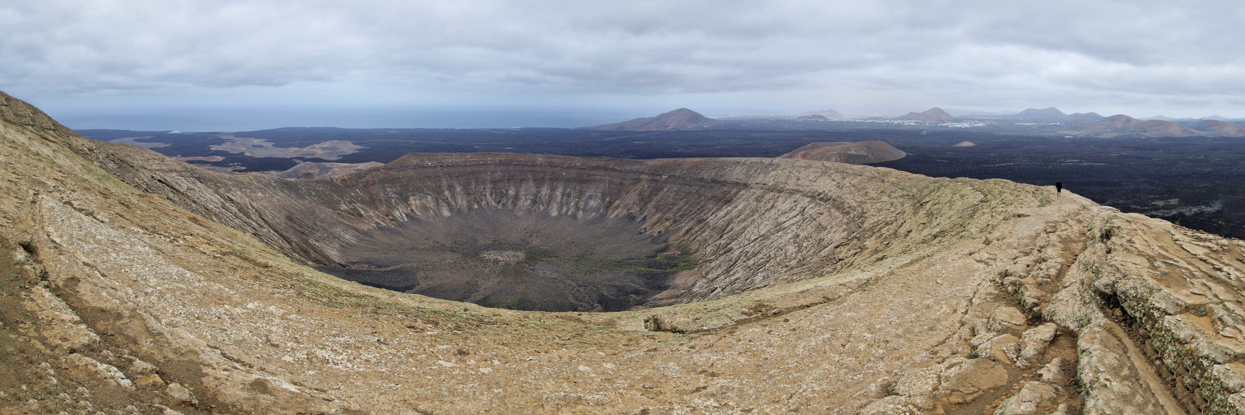 Lanzarote, Caldera Blanca. Lanzarote, Caldera Blanca.