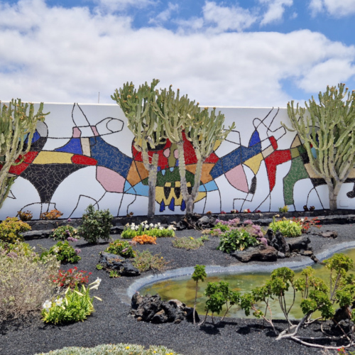 Lanzarote, Fondation César Manrique. La cour intérieure. Lanzarote, Fondation César Manrique.