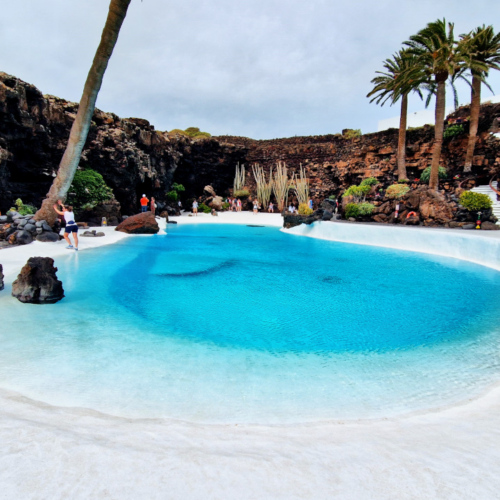 La piscine dans le parc de Jameos del Agua. Lanzarote, Jameos del Agua.
