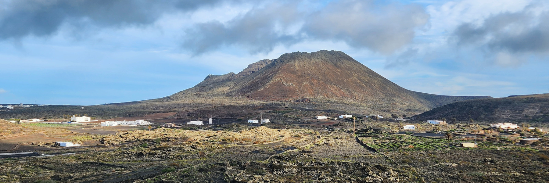 Lanzarote, le Monte Corona. Lanzarote, le Monte Corona.