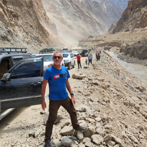 Piste de Khijez à Kalaikhun.
Travaux sur la route. Tadjikistan, Khijez à Kalaikhun.