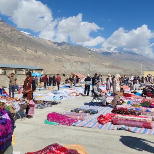Ishkashim le marché afghan. Tadjikistan, Ishkashim.