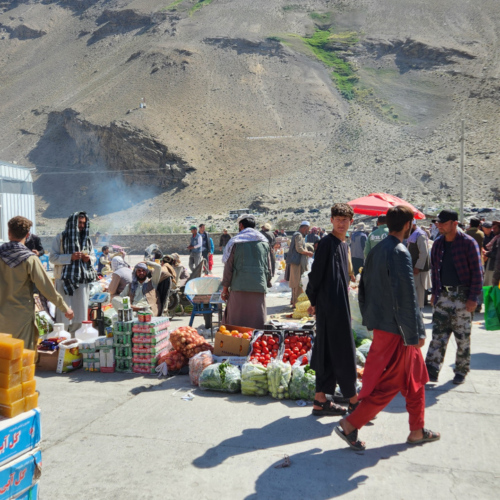 Ishkashim le marché afghan. Tadjikistan, Ishkashim.