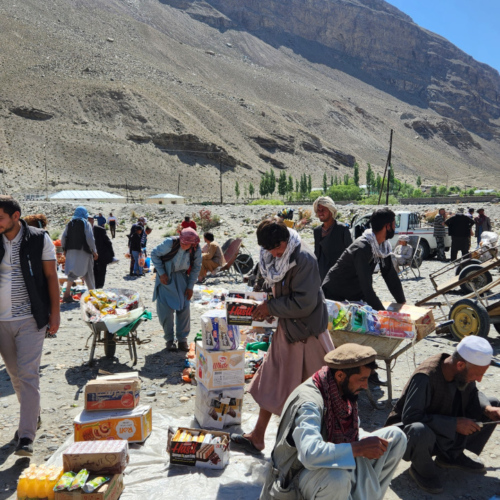 Ishkashim le marché afghan. Tadjikistan, Ishkashim.