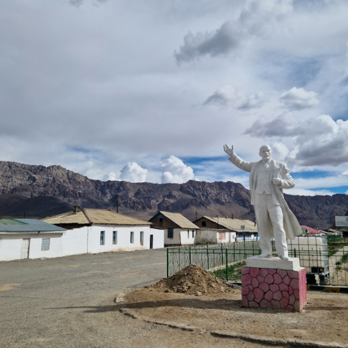 Balade dans Murgab. Statue de Lénine. Tadjikistan, Murghab.