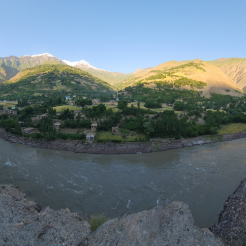 Un village Afghan. Tadjikistan, Kalaikhum Khorog.
