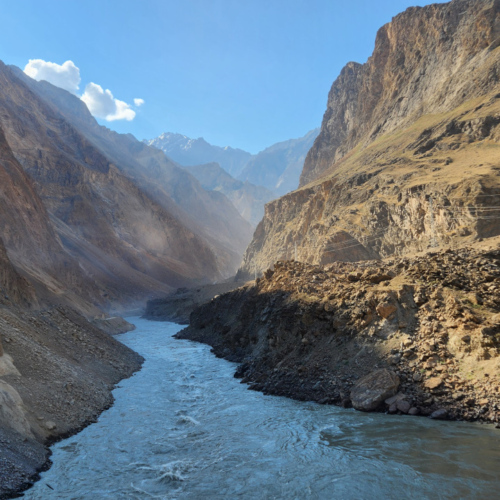 Travaux sur la piste Kalaikhum Khorog. Tadjikistan, Kalaikhum Khorog.
