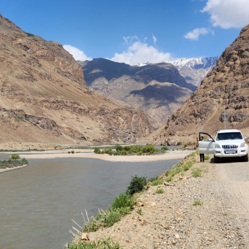 Notre route de Khorog à Ishkashim. Tadjikistan, Khorog Ishkashim.
