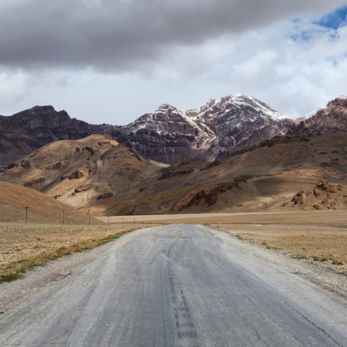 Tadjikistan, route Bulunkul à Murgab. Tadjikistan, route Bulunkul à Murghab.