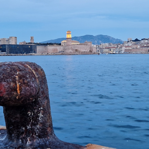Mucem et Fort St Jean. Marseille, Apéro festif sur la Digue du Large.
