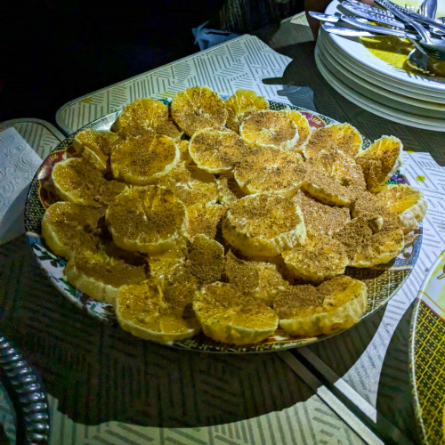 Oranges à la cannelle. Maroc, Le Djebel Toubkal.