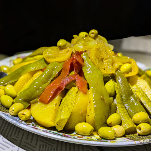Légumes aux citrons confis. Maroc, Le Djebel Toubkal.