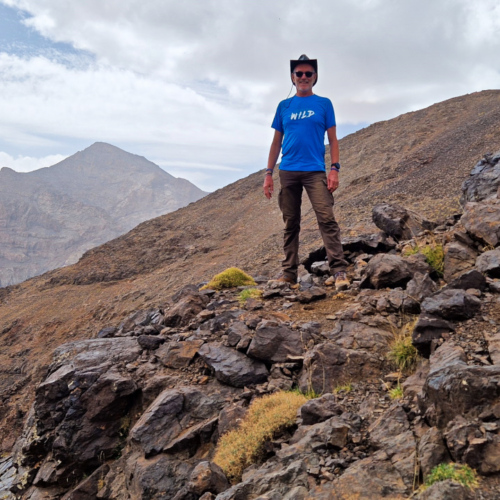 Le Toubkal juste à ma droite ... encore quelques efforts pour l'atteindre. Maroc, Le Djebel Toubkal.