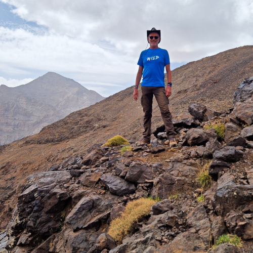 Le Toubkal juste à ma droite ... encore quelques efforts pour l'atteindre. Maroc, Le Djebel Toubkal.