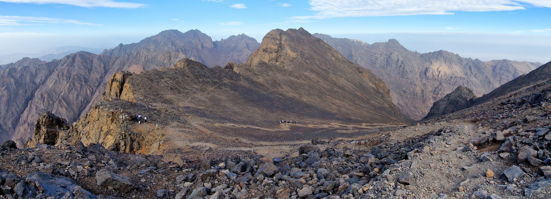 4000 m dépassés, plus qu'une centaine de mètres avant le sommet. Maroc, Le Djebel Toubkal.