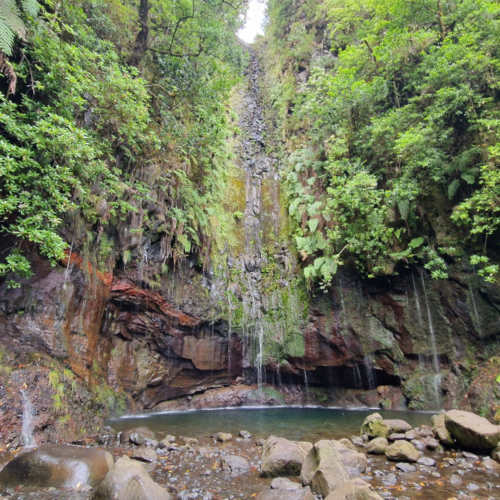 Arrivée à la cascade 25 Fontes. Madère - Rabaçal - 25 Fontes.