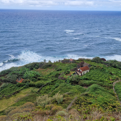 Le hameau de Chão da Rocha. Madère, Sao Vicente.