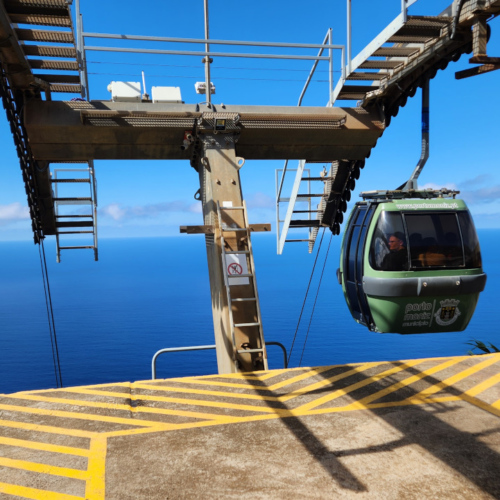C'est pour nous, arrivée de la cabine. Madère - Porto Moniz.