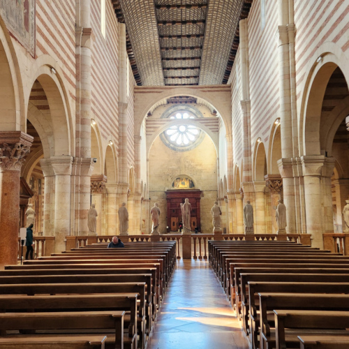 La Basilique San Zeno. La rosace, la Roue de la Fortune. Vérone, La Basilique San Zeno.