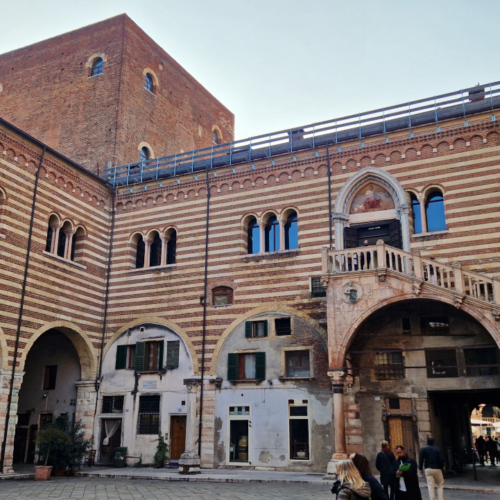 Vérone, Palazzo della Ragione. Vérone, Palazzo della Ragione.