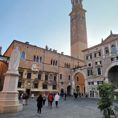 Vérone, Palazzo della Ragione. Vérone, Palazzo della Ragione.