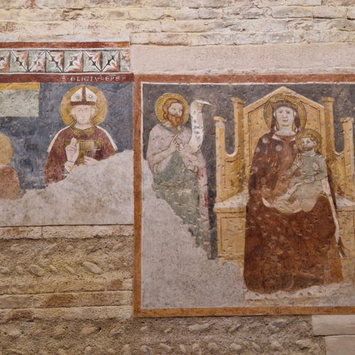 Vérone, la Cathédrale Santa Maria Matricolare ou Duomo
San Giovanni in Fonte, La Vierge à l'enfant. Vérone, la Cathédrale Santa Maria Matricolare ou Duomo San Giovanni in Fonte, La Vierge à l'enfant.