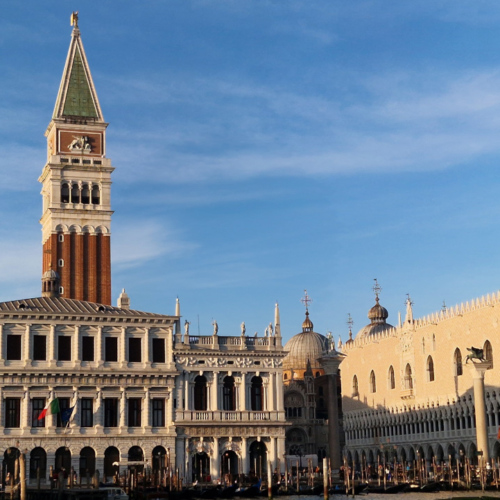 Venise, Remontée du Grand Canal.
Palazzo Corner della Ca' Granda. Venise, Remontée du Grand Canal.