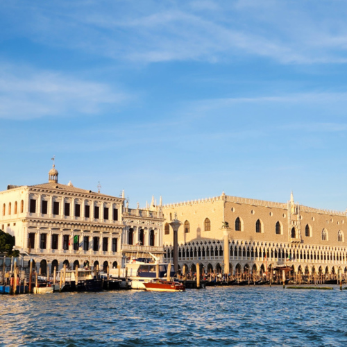 Venise, Remontée du Grand Canal. Venise, Remontée du Grand Canal.