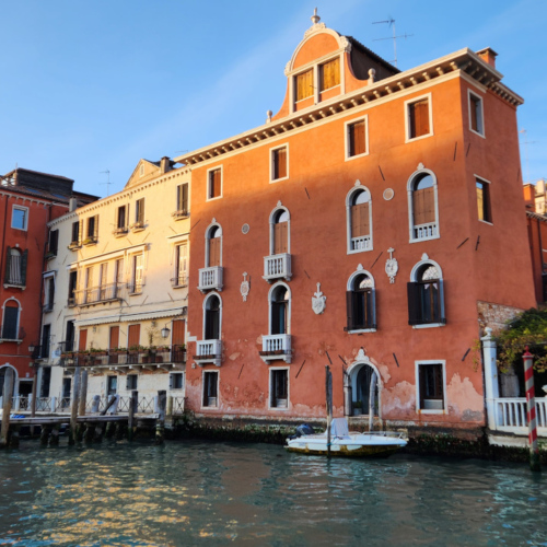Venise, Remontée du Grand Canal. Venise, Remontée du Grand Canal.