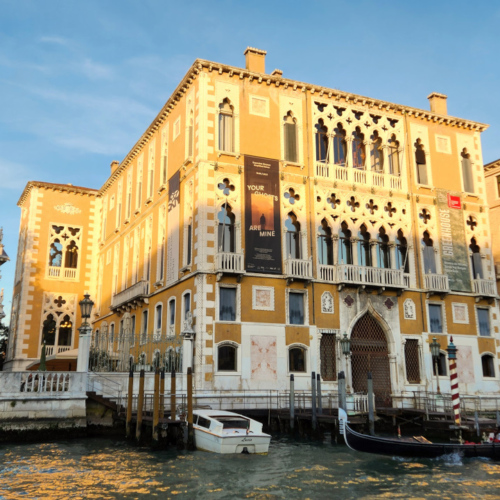 Venise, Remontée du Grand Canal.
Palazzo Cavalli-Franchetti. Venise, Remontée du Grand Canal.