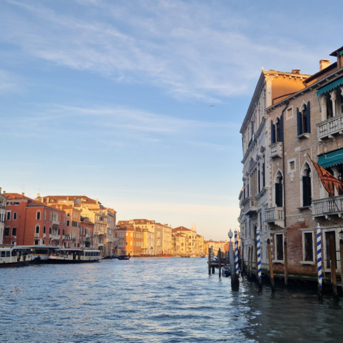 Venise, Remontée du Grand Canal. Venise, Remontée du Grand Canal.