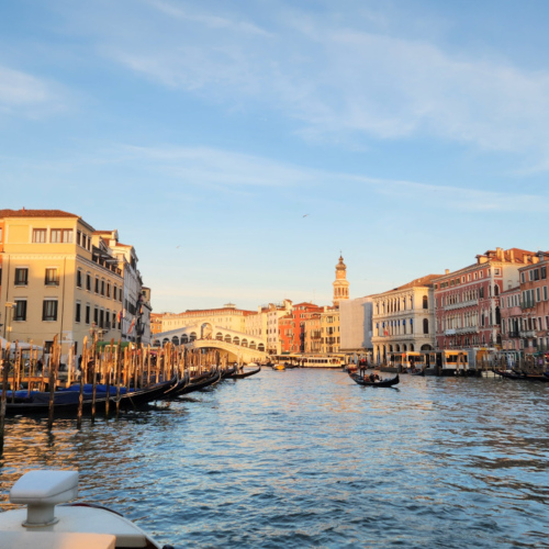 Venise, Remontée du Grand Canal. Venise, Remontée du Grand Canal.