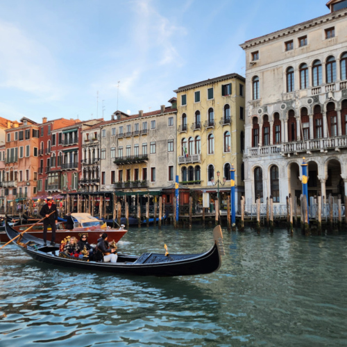 Venise, Remontée du Grand Canal.
Ca' Lorendan. Venise, Remontée du Grand Canal.