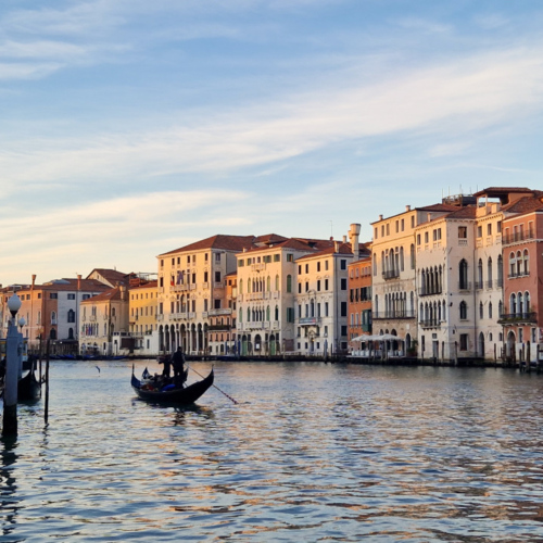 Venise, Remontée du Grand Canal. Venise, Remontée du Grand Canal.