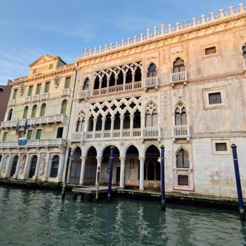 Venise, Remontée du Grand Canal.
Ca' D'Oro. Venise, Remontée du Grand Canal.