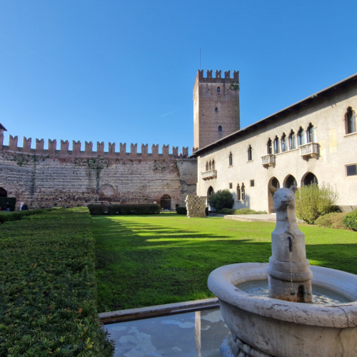 Vérone, le Castelvecchio. Vérone, le Castelvecchio.