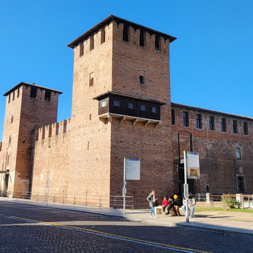 Vérone, le Castelvecchio. Vérone, le Castelvecchio.