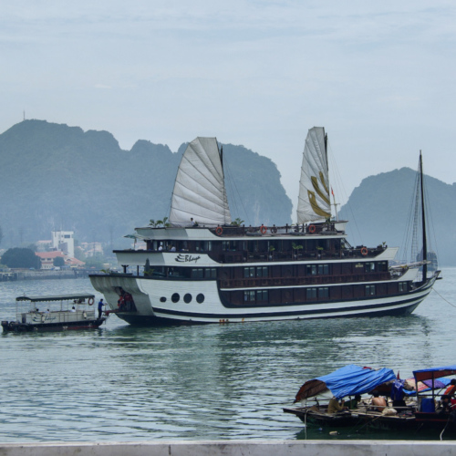 baie d'halong 101Vietnam, la Baie d'Halong maritime. Vietnam, la Baie d'Halong maritime.