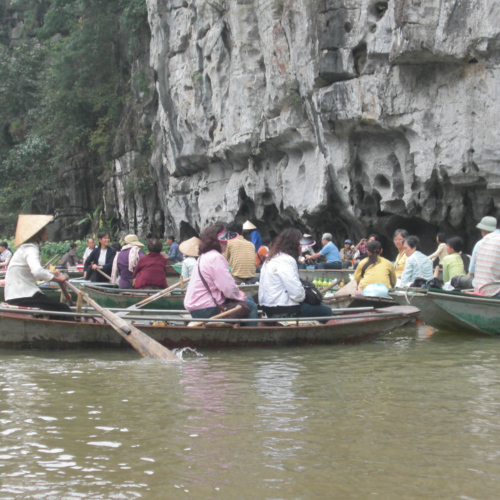 Vietnam, Ninh Binh, la Baie d'Halong terrestre. Vietnam, Ninh Binh, la Baie d'Halong terrestre.
