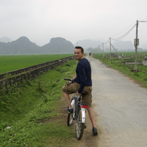 Vietnam, Ninh Binh, la Baie d'Halong terrestre. Vietnam, Ninh Binh, la Baie d'Halong terrestre.