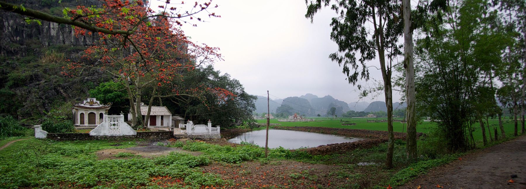Vietnam, Ninh Binh, la Baie d'Halong terrestre. Vietnam, Ninh Binh, la Baie d'Halong terrestre.