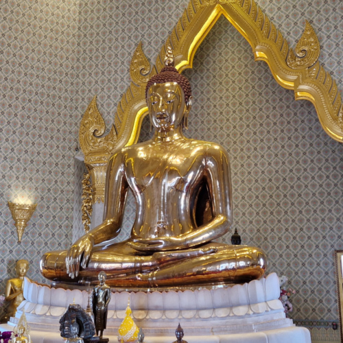Bangkok Le Wat Traimit, Temple au Bouddha d'or. Bangkok Le Wat Traimit